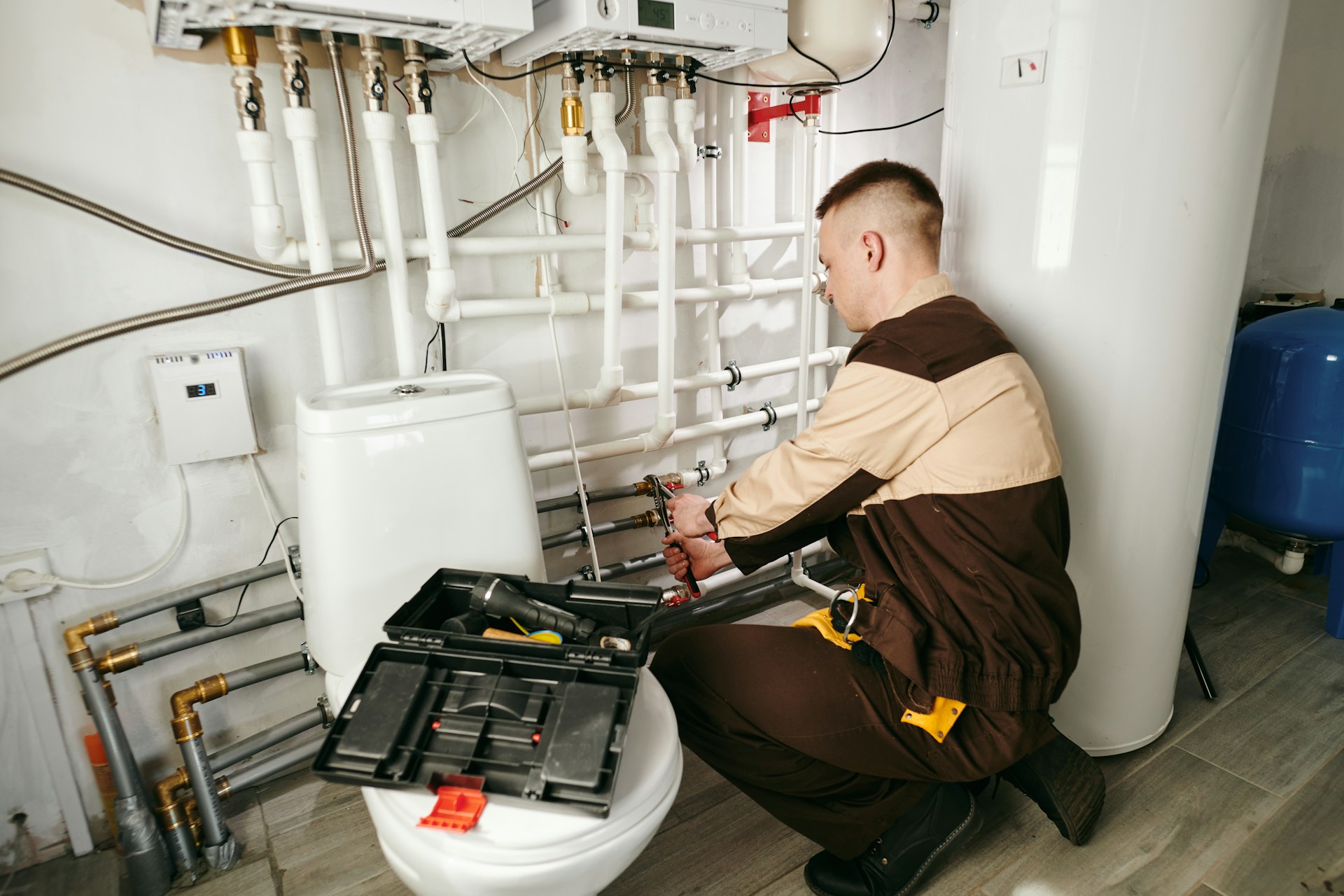 Man working in uniform